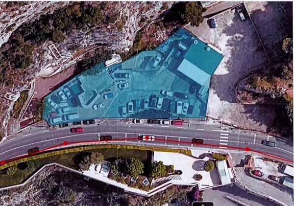 Terrain constructible à usage commercial ou industriel - 2