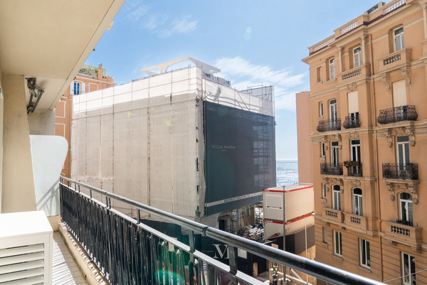2 bedroom refurbished apartment, central - 5