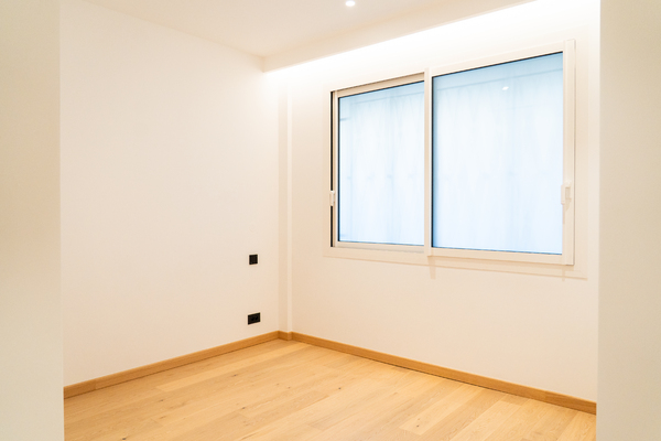 2 bedroom refurbished apartment, central - 7