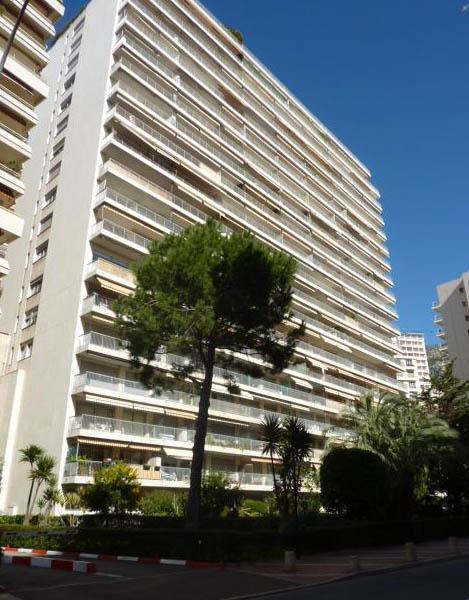 Place de Parking au Chateau d'Azur - 1