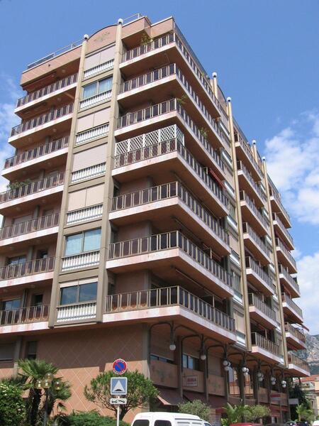 In a central residence, large 2 bedr apt with panoramique sea and Monaco casino view - 1