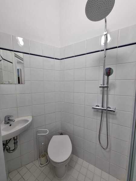 Central and refurbished Maid room - 5