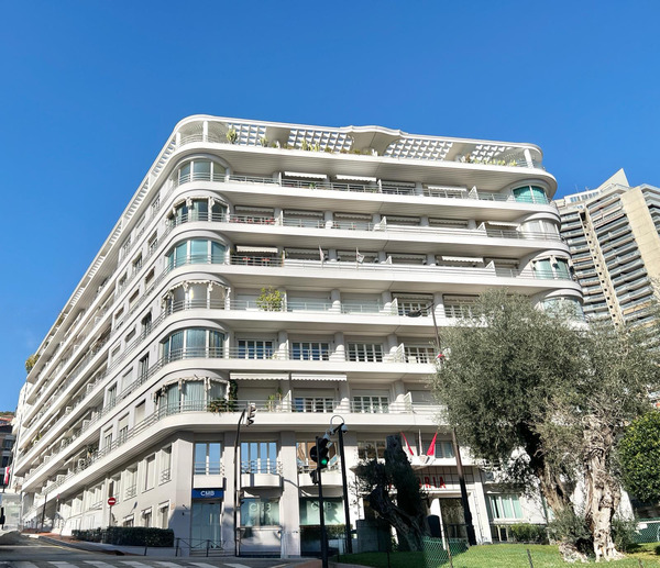 Chambre de service centrale et rénovée - 1