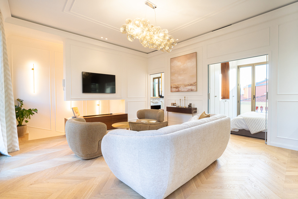 Appartamento a 3 stanze completamente ristrutturato in nuovo – Ultimo piano - 2