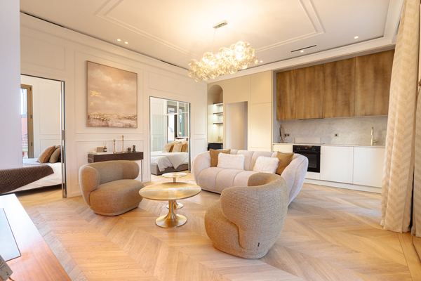 Appartamento a 3 stanze completamente ristrutturato in nuovo – Ultimo piano - 1