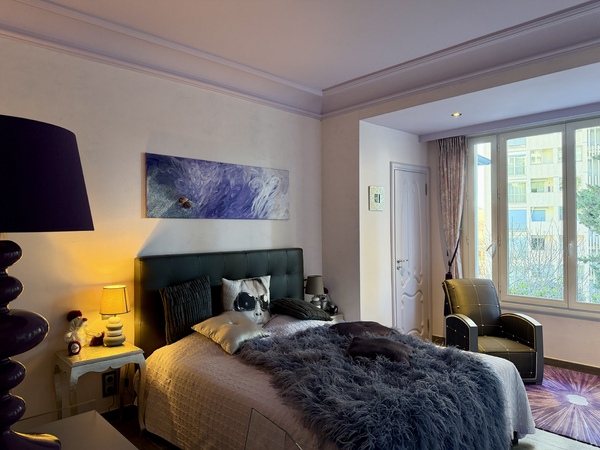 Villa Ristrutturata con Giardino, Piscina Riscaldata e Garage per 4 Auto - 10