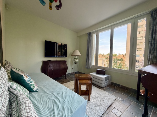 Villa Ristrutturata con Giardino, Piscina Riscaldata e Garage per 4 Auto - 16