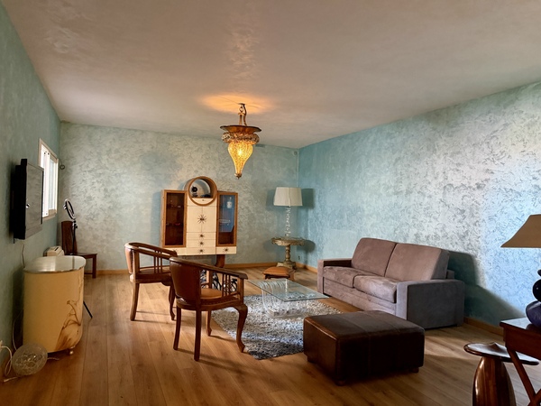 Villa Ristrutturata con Giardino, Piscina Riscaldata e Garage per 4 Auto - 17