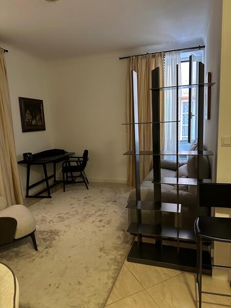 Nella tranquilla zona di Monaco-Ville, un bel 3p a uso misto - 2