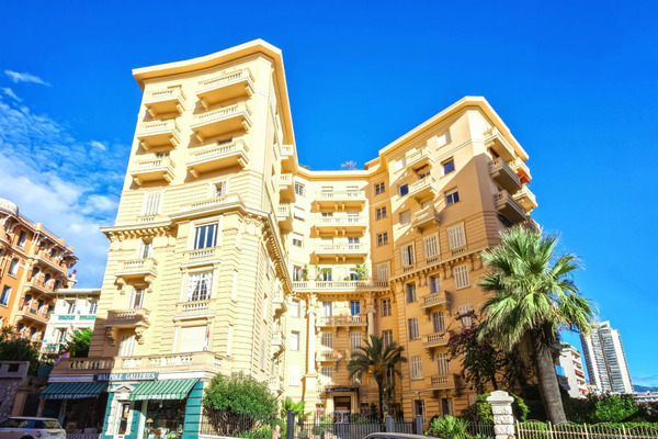 Large luxuriously renovated 5-room apartment with views of Monaco and the sea - 1