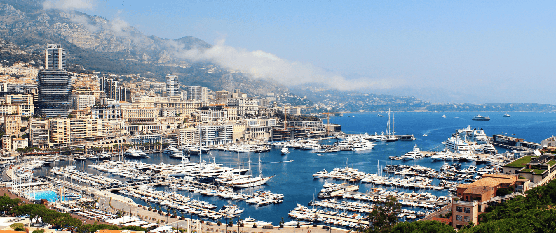Striscione di benvenuto - Vista sul porto di Monaco