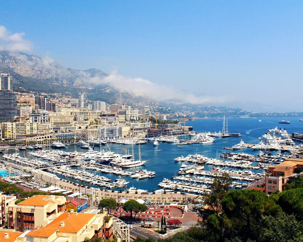 Mobile home banner - View of the port of Monaco